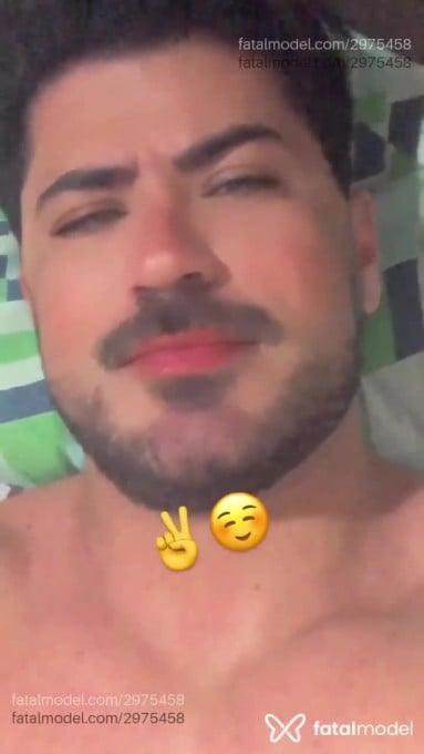 Acompanhante homem morena (o) de olhos castanhos - Lobatto Acompanhante homem morena (o) de olhos castanhos - Lobatto