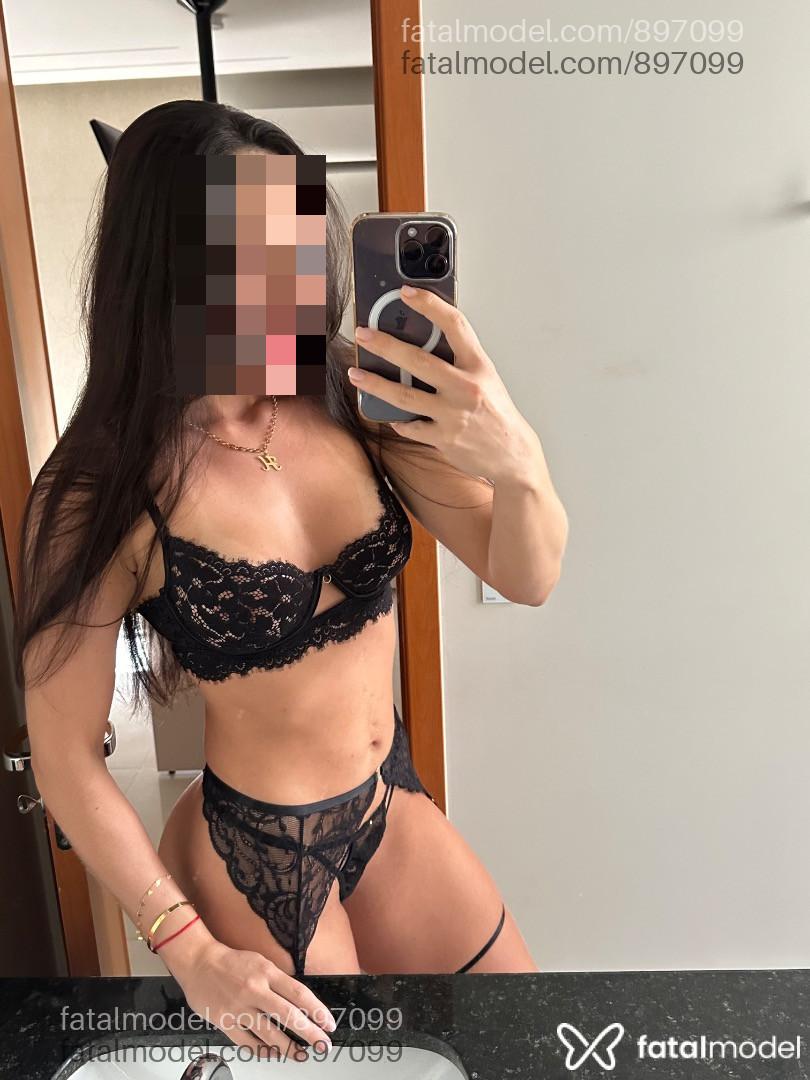 Acompanhante mulher com cabelo castanho de olhos castanhos em Goiânia - Thaís