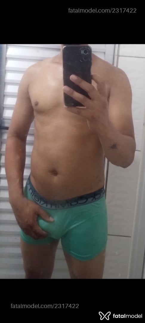 Acompanhante homem morena (o) de olhos pretos em Salvador - Maicon