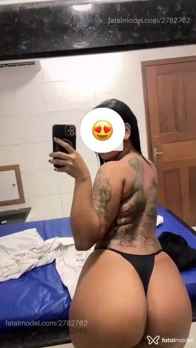 Acompanhante mulher morena (o) de olhos castanhos - Turca Acompanhante mulher morena (o) de olhos castanhos - Turca