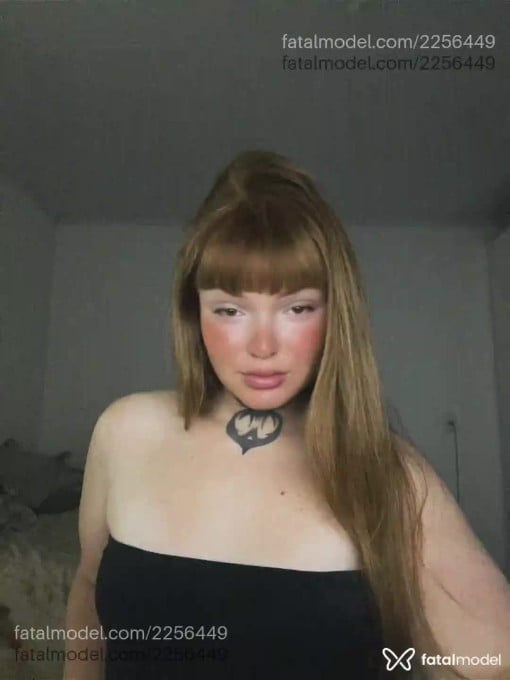 Acompanhante mulher trans ruiva (o) de olhos mel em Criciúma - Rubby