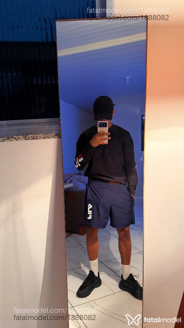 Acompanhante homem morena (o) de olhos pretos em Rio de Janeiro - Bernardo