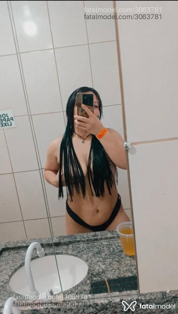 Acompanhante mulher com cabelo castanho de olhos castanhos em São João - Malevola