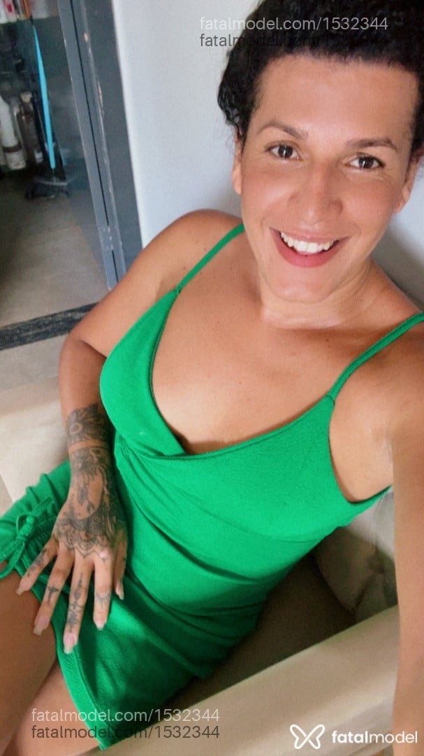 Acompanhante travesti morena (o) de olhos pretos em Rio Verde - Ravenna