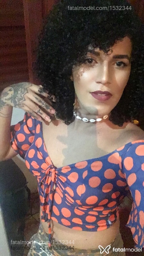 Acompanhante travesti morena (o) de olhos pretos em Rio Verde - Ravenna