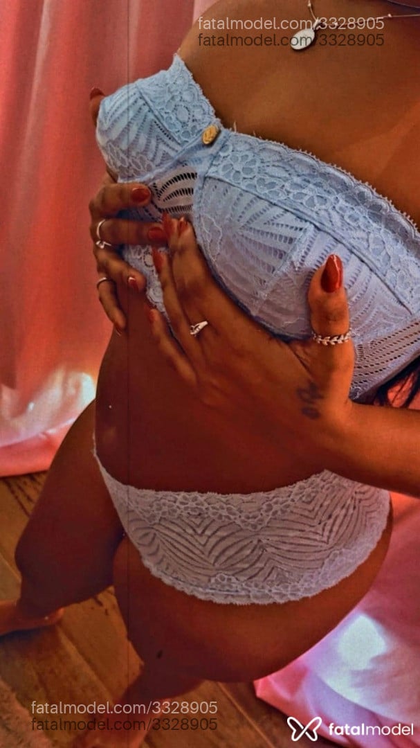 Acompanhante mulher morena (o) de olhos castanhos em Vitória da Conquista - Mel Morena