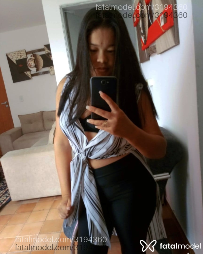Acompanhante mulher morena (o) de olhos castanhos em Maceió - Clara Montez