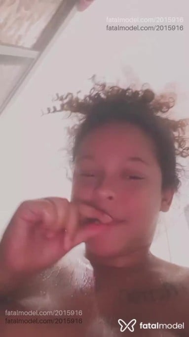 Acompanhante mulher morena (o) de olhos castanhos - Priscilla