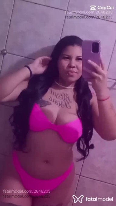 Acompanhante mulher morena (o) de olhos pretos - Beatriz