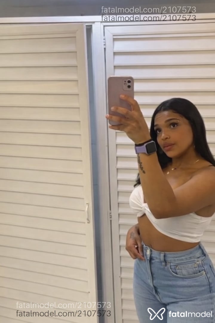 Acompanhante mulher morena (o) de olhos castanhos em Rio de Janeiro - Cristal