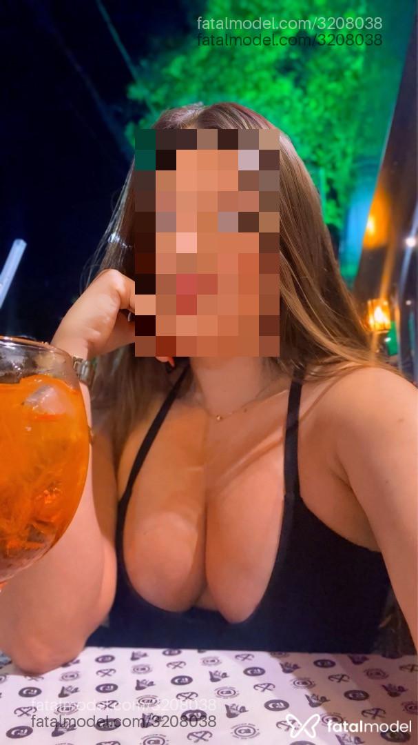 Acompanhante mulher com cabelo castanho de olhos verdes em Foz do Iguaçu - Gabriela