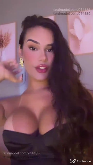 Acompanhante mulher trans com cabelo castanho de olhos castanhos em Piracicaba Acompanhante mulher trans com cabelo castanho de olhos castanhos em Piracicaba - Pietra Silva