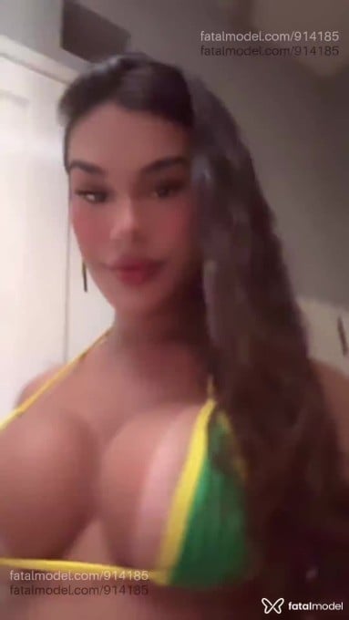 Acompanhante mulher trans com cabelo castanho de olhos castanhos em Piracicaba Acompanhante mulher trans com cabelo castanho de olhos castanhos em Piracicaba - Pietra Silva