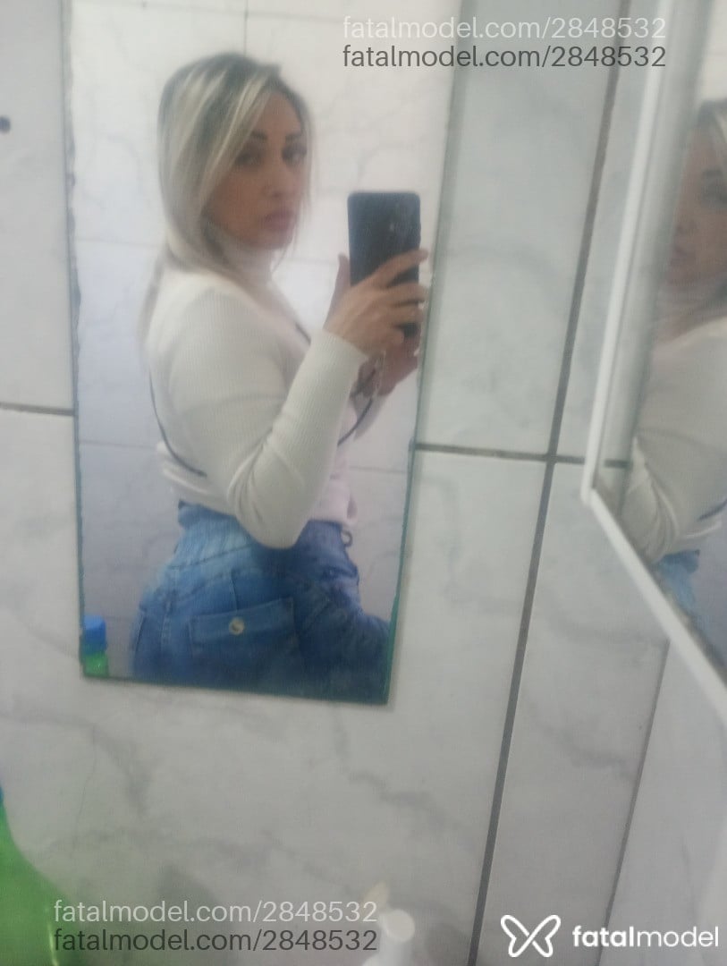 Acompanhante mulher loira (o) de olhos castanhos em Canoas - Paty
