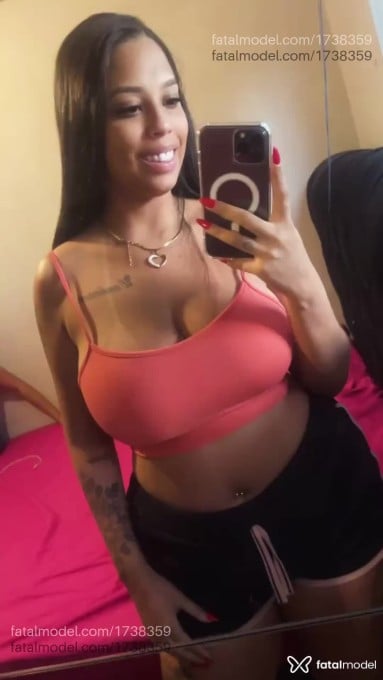 Acompanhante mulher morena (o) de olhos pretos em Jussara - Mayara