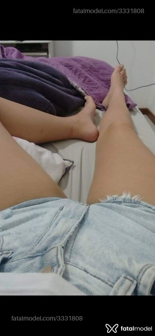 Acompanhante mulher morena (o) de olhos castanhos - Lr Silva Acompanhante mulher morena (o) de olhos castanhos - Lr Silva