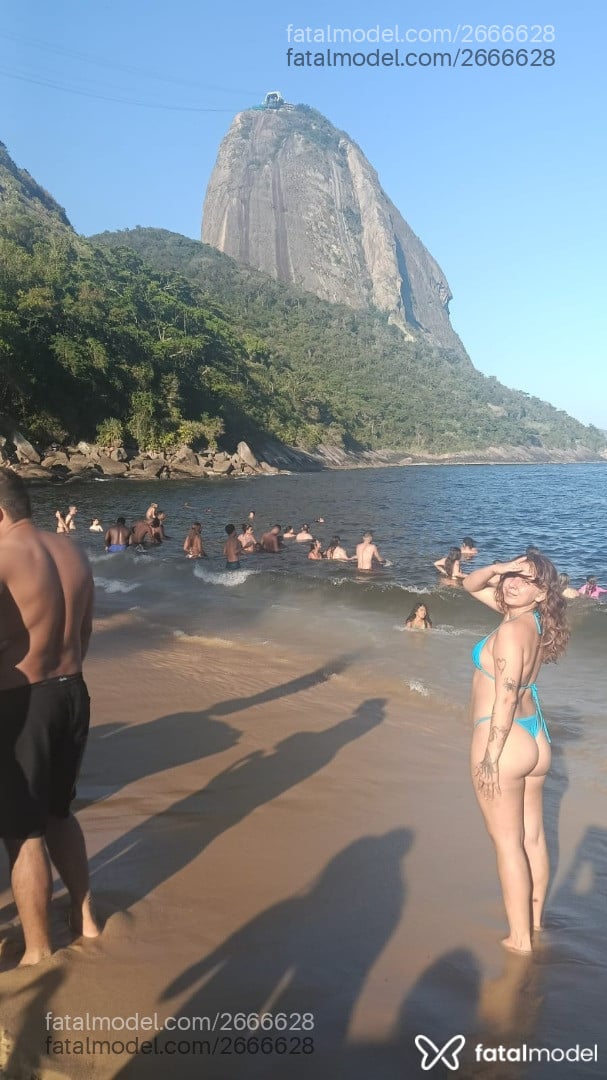 Acompanhante mulher com cabelo castanho de olhos castanhos em Rio de Janeiro - Agata