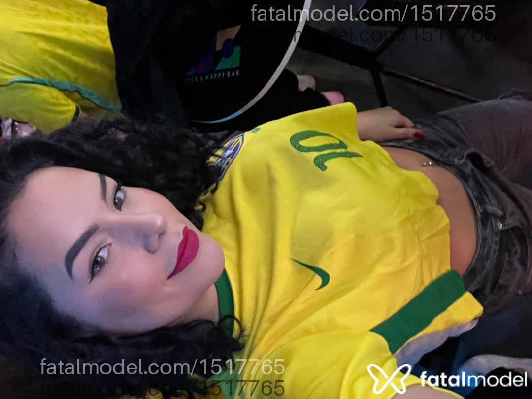 Acompanhante mulher morena (o) de olhos verdes em Foz do Iguaçu - Elena Moretti