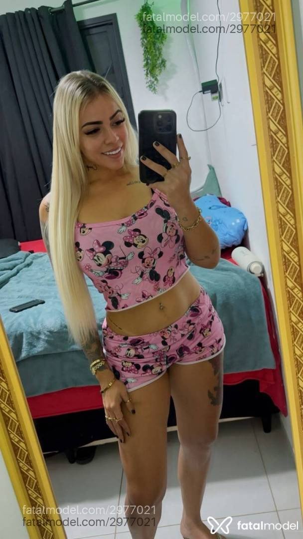 Acompanhante mulher loira (o) de olhos pretos em Goiatuba - Alice