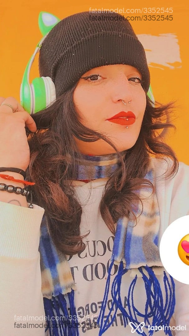 Acompanhante mulher morena (o) de olhos pretos - Isaah Delaoor Acompanhante mulher morena (o) de olhos pretos - Isaah Delaoor