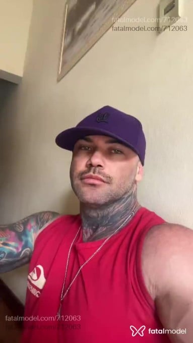 Acompanhante homem loira (o) de olhos azuis em Poços de Caldas Acompanhante homem loira (o) de olhos azuis em Poços de Caldas - Pedro