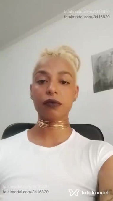 Acompanhante mulher loira (o) de olhos castanhos em São Paulo - Helenoir