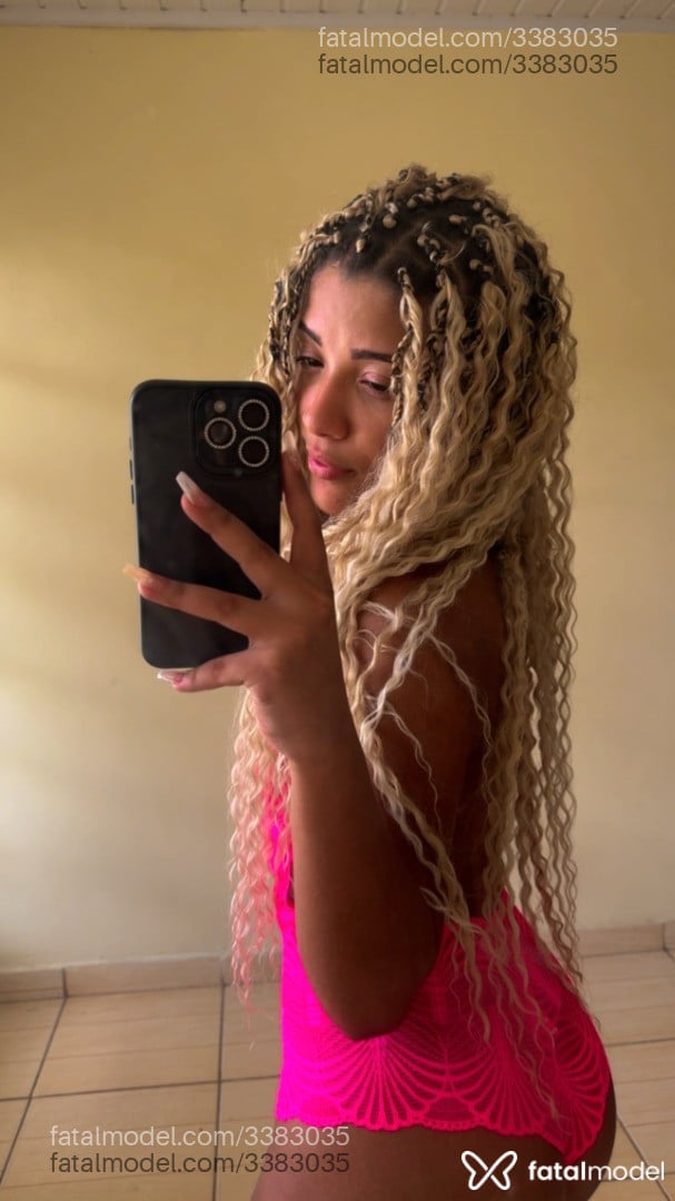 Acompanhante mulher com cabelo castanho de olhos castanhos em Governador Valadares - Ester