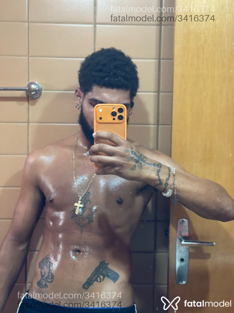 Acompanhante homem com cabelo castanho de olhos castanhos em Goiânia - Antonny