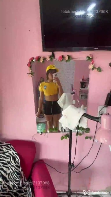 Acompanhante mulher trans com cabelo castanho de olhos pretos em Capanema Acompanhante mulher trans com cabelo castanho de olhos pretos em Capanema - Jessy