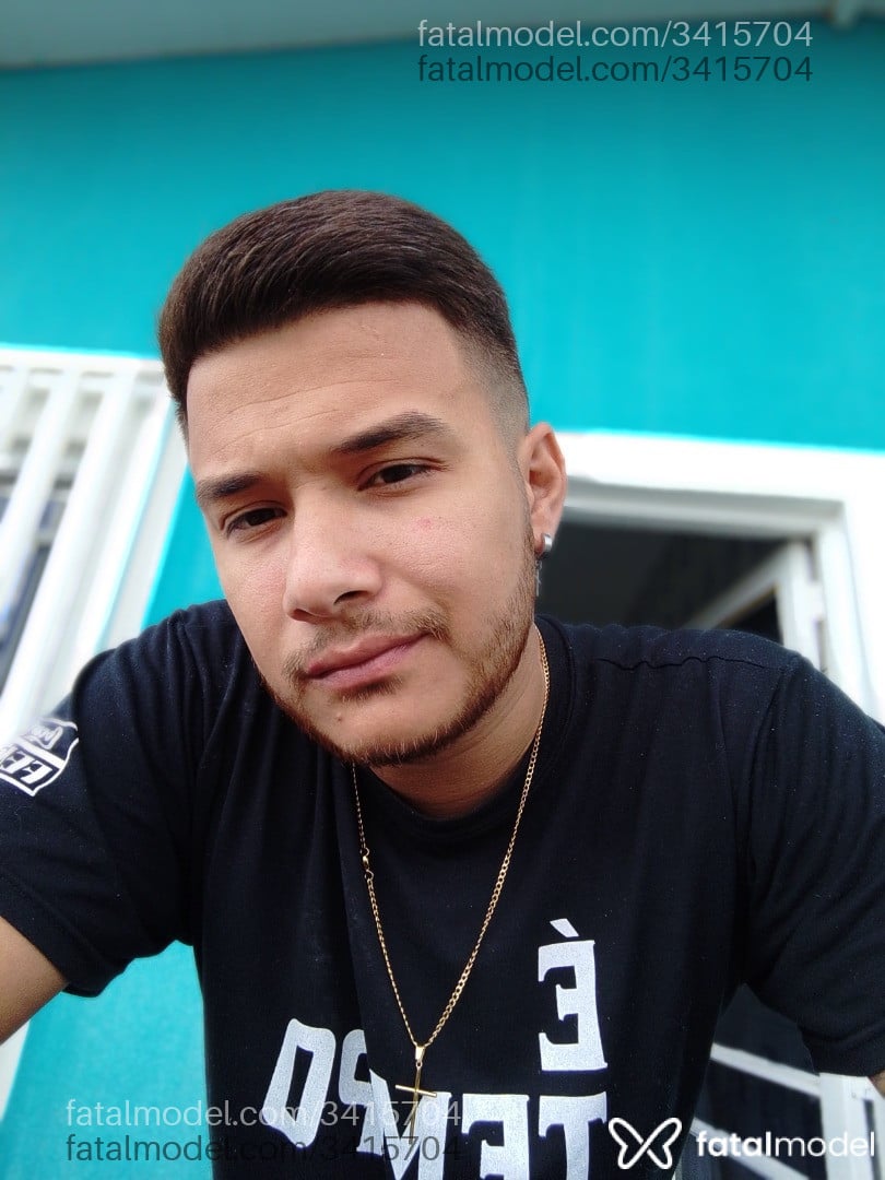 Acompanhante homem com cabelo castanho de olhos castanhos em São José dos Campos - Vinícius Henrique