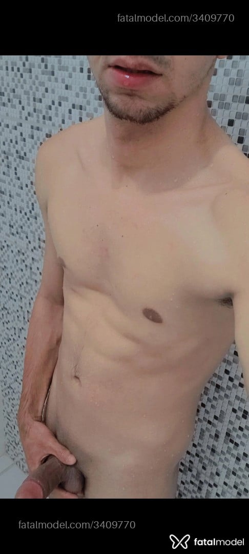 Acompanhante homem morena (o) de olhos castanhos em Virtual - Guilherme