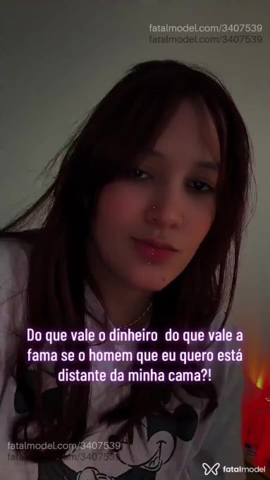 Acompanhante mulher ruiva (o) de olhos castanhos - Gabriella Acompanhante mulher ruiva (o) de olhos castanhos - Gabriella