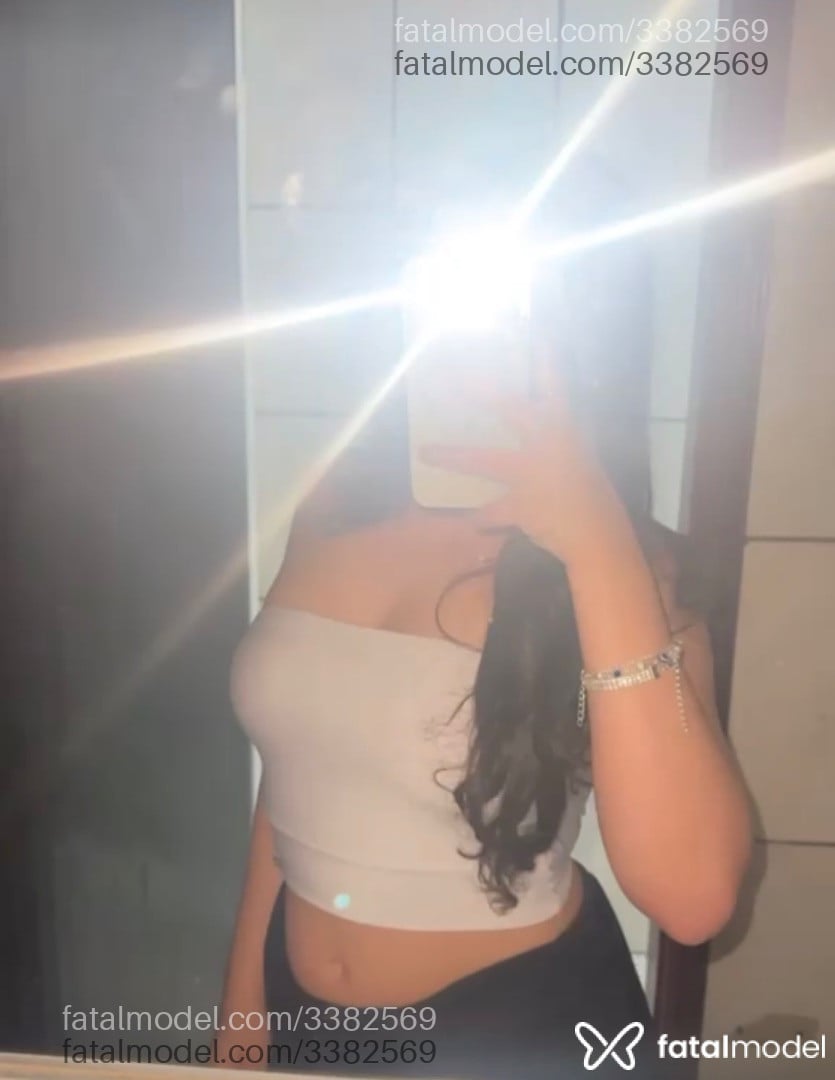 Acompanhante mulher com cabelo castanho de olhos mel em Avaré - Maitê