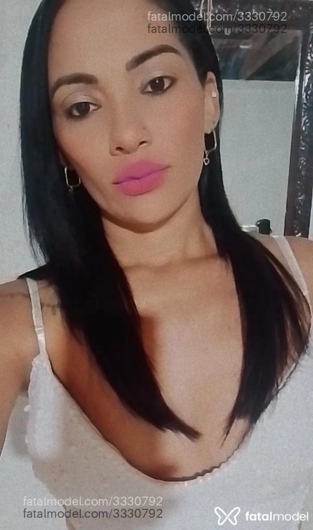 Acompanhante mulher com cabelo castanho de olhos castanhos em Matupá - Lenny