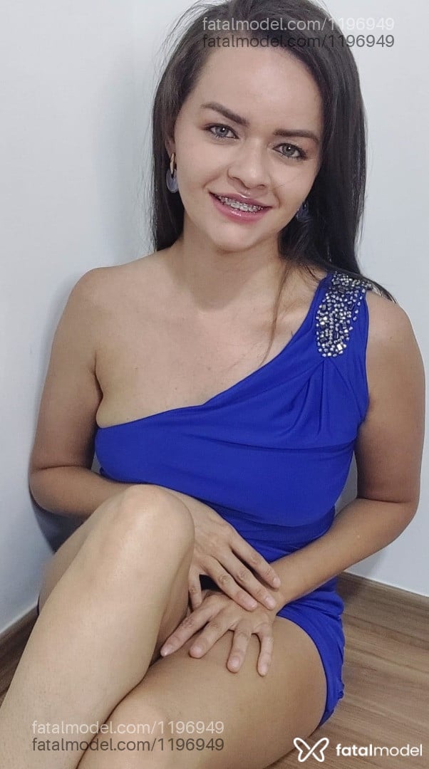 Acompanhante mulher loira (o) de olhos azuis em Virtual - YSA MODELLO