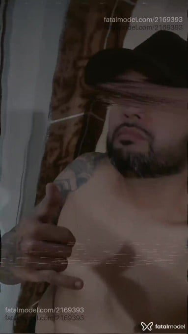 Acompanhante homem morena (o) de olhos castanhos em Itapemirim Acompanhante homem morena (o) de olhos castanhos em Itapemirim - Heitor
