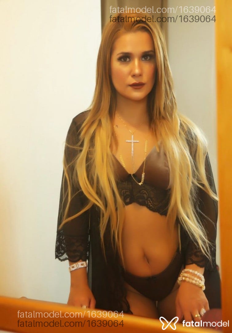 Acompanhante mulher com cabelo castanho de olhos mel - Sabrina Acompanhante mulher com cabelo castanho de olhos mel - Sabrina