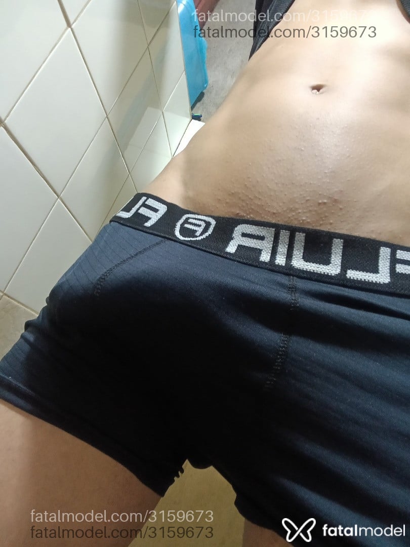 Acompanhante homem morena (o) de olhos castanhos em Cascavel - Eduardo