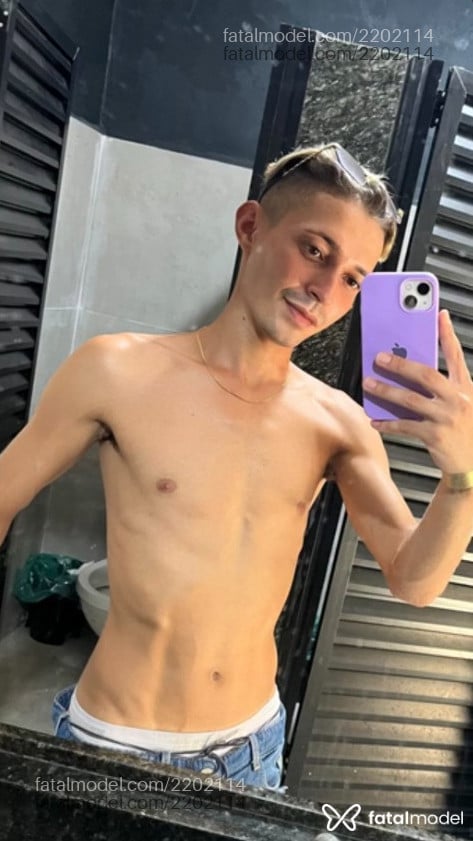 Acompanhante homem com cabelo castanho de olhos castanhos em São Paulo - Miguel