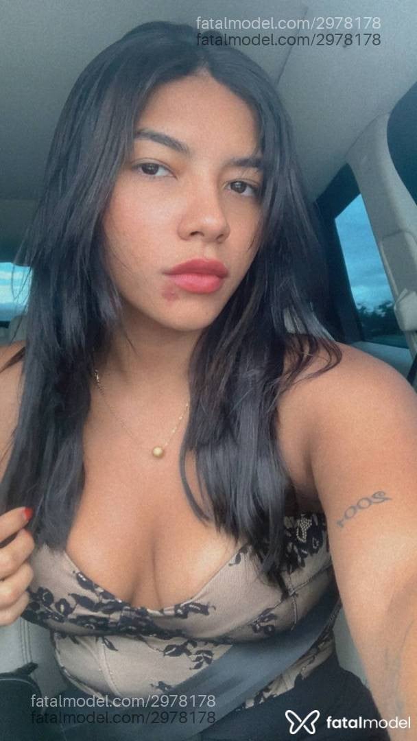 Acompanhante mulher morena (o) de olhos castanhos - Aurora