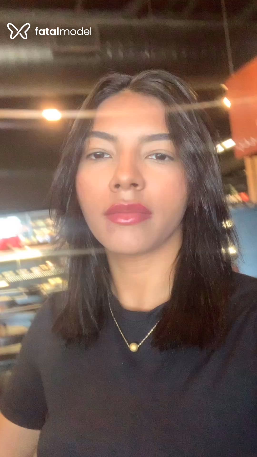 Acompanhante mulher morena (o) de olhos castanhos - Aurora Acompanhante mulher morena (o) de olhos castanhos - Aurora