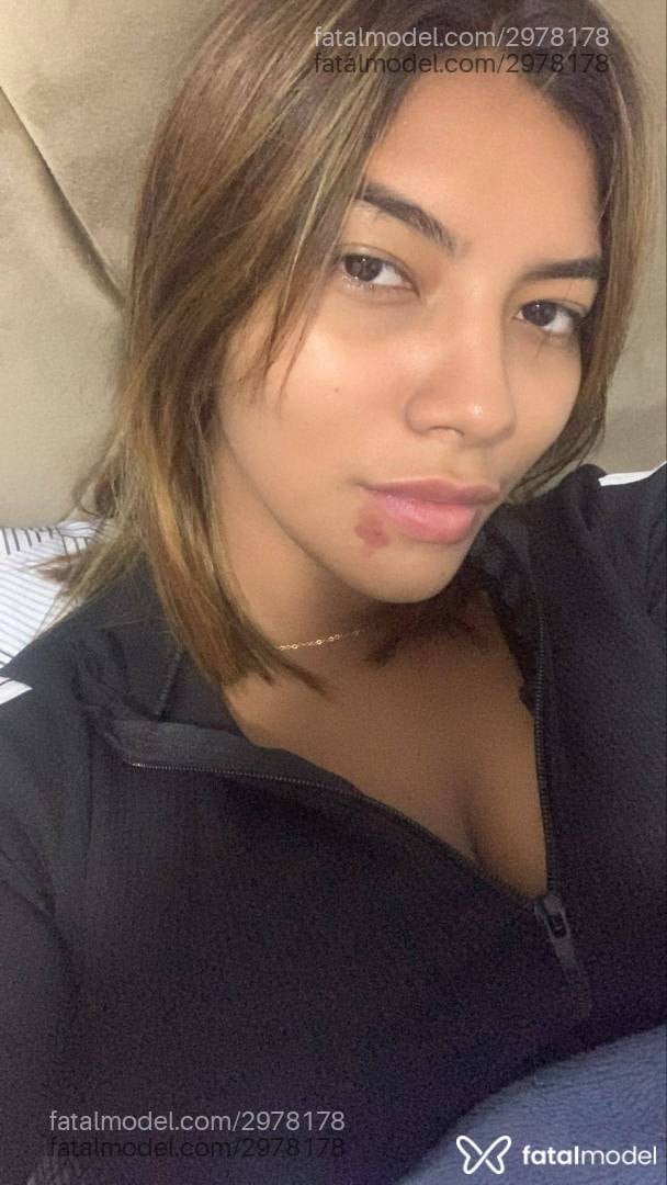Acompanhante mulher morena (o) de olhos castanhos em João Pessoa - Aurora