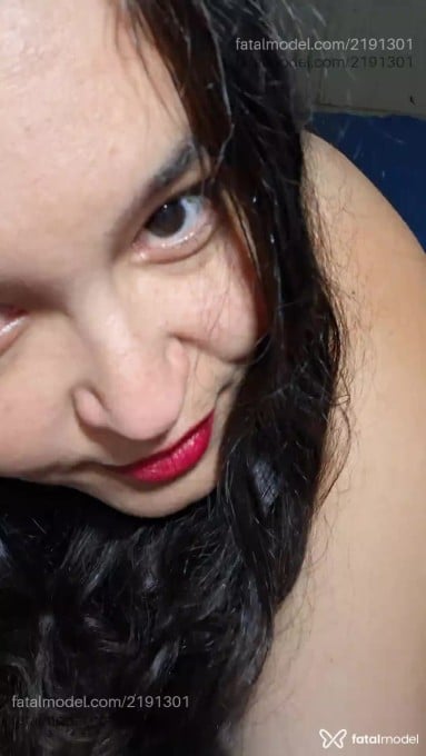 Acompanhante mulher morena (o) de olhos castanhos - Akira