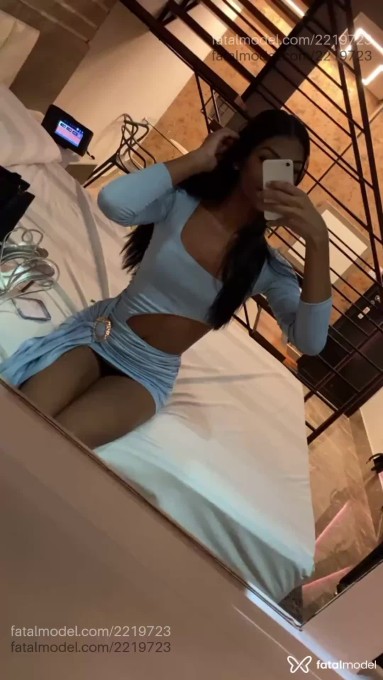 Acompanhante mulher trans com cabelo castanho de olhos castanhos em Fortaleza Acompanhante mulher trans com cabelo castanho de olhos castanhos em Fortaleza - Vanessa Goncallvez