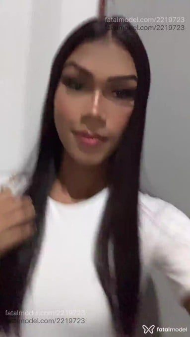 Acompanhante mulher trans com cabelo castanho de olhos castanhos em Fortaleza Acompanhante mulher trans com cabelo castanho de olhos castanhos em Fortaleza - Vanessa Goncallvez