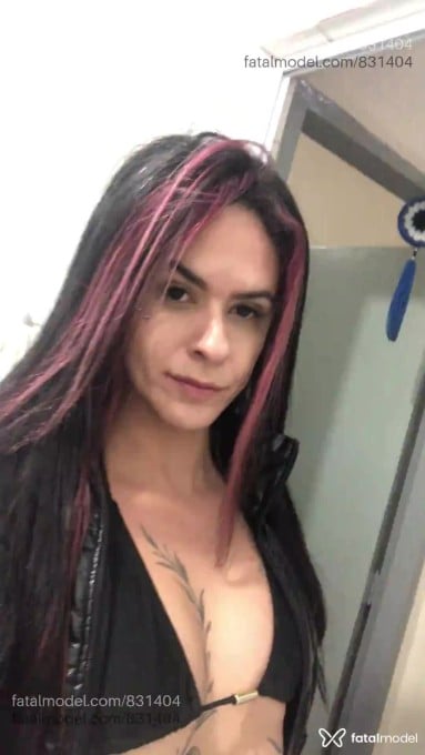Acompanhante travesti morena (o) de olhos castanhos em Itajubá Acompanhante travesti morena (o) de olhos castanhos em Itajubá - Suzy