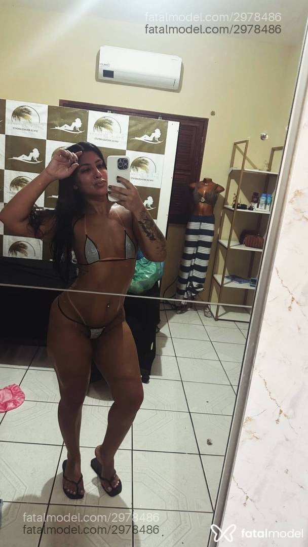 Acompanhante mulher morena (o) de olhos castanhos - Clara Silva