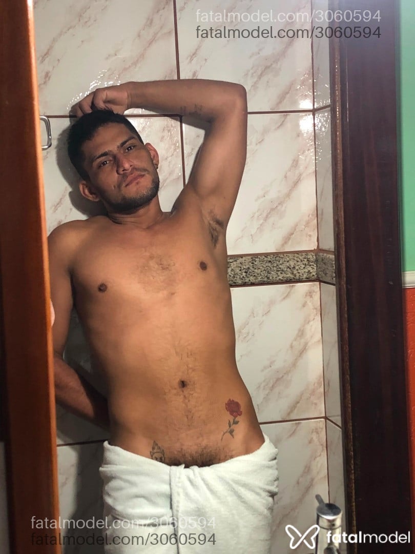 Acompanhante homem morena (o) de olhos castanhos - Diogo