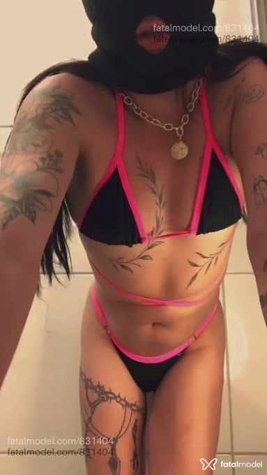 Acompanhante travesti morena (o) de olhos castanhos em Itajubá Acompanhante travesti morena (o) de olhos castanhos em Itajubá - Suzy