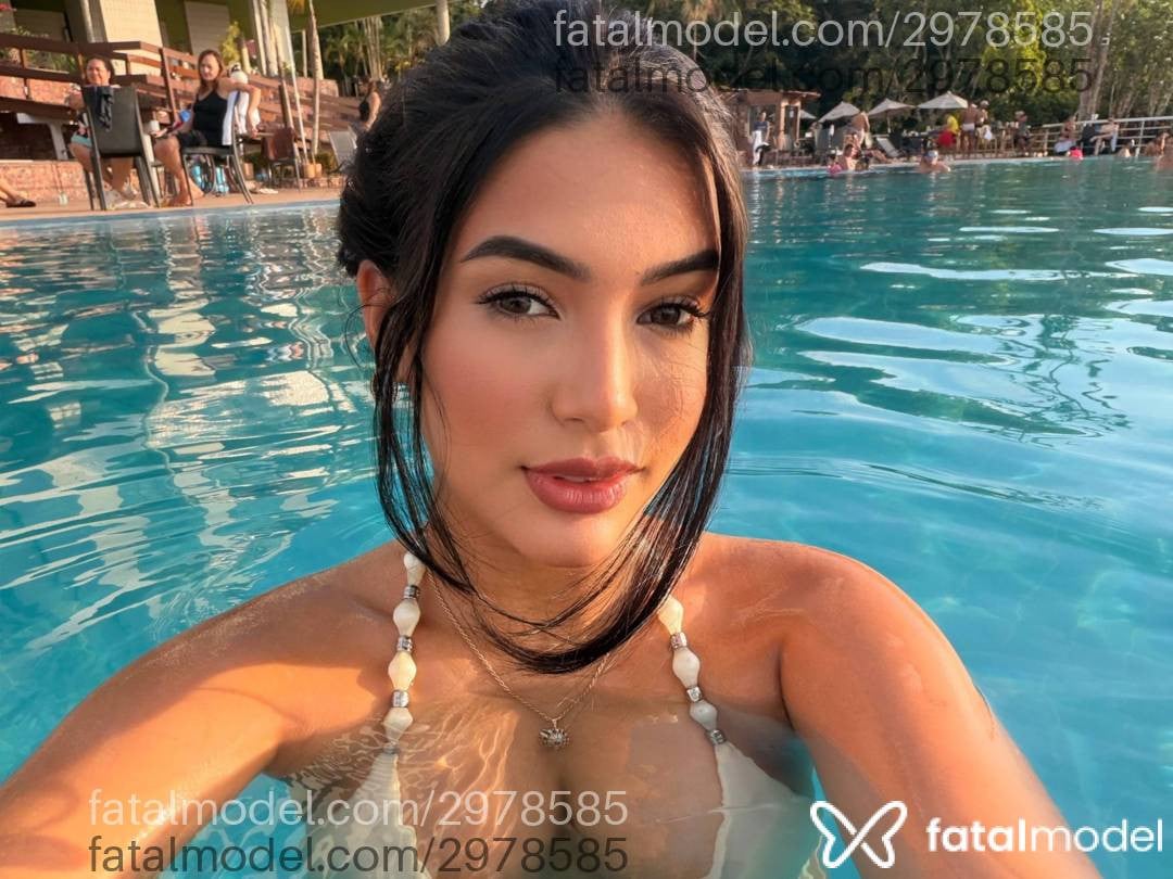 Acompanhante mulher morena (o) de olhos verdes - Ana Lis